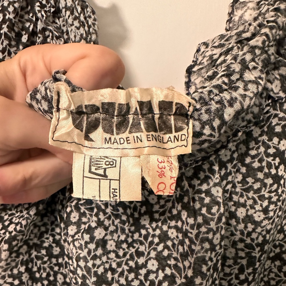 Vintage British flowy dress - Picture 2 of 3